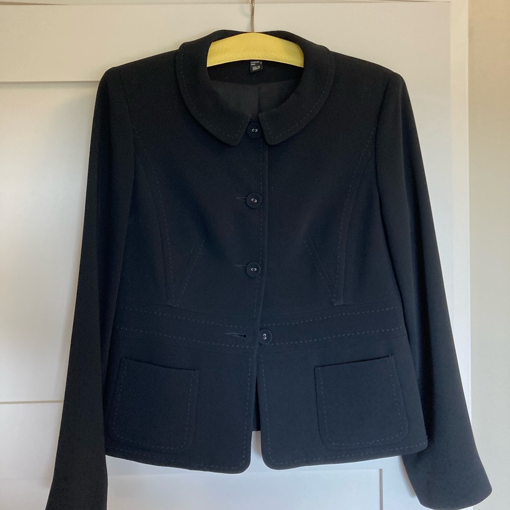 Classy short jacket